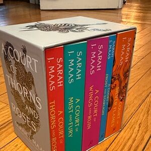ACOTAR A Court of Thorns and Roses 5 Book Box Set Paperback